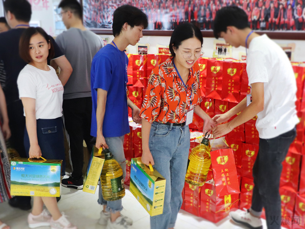 cͬpϲRT𱬾W(wng)l(f)YƷՈ200TӰ